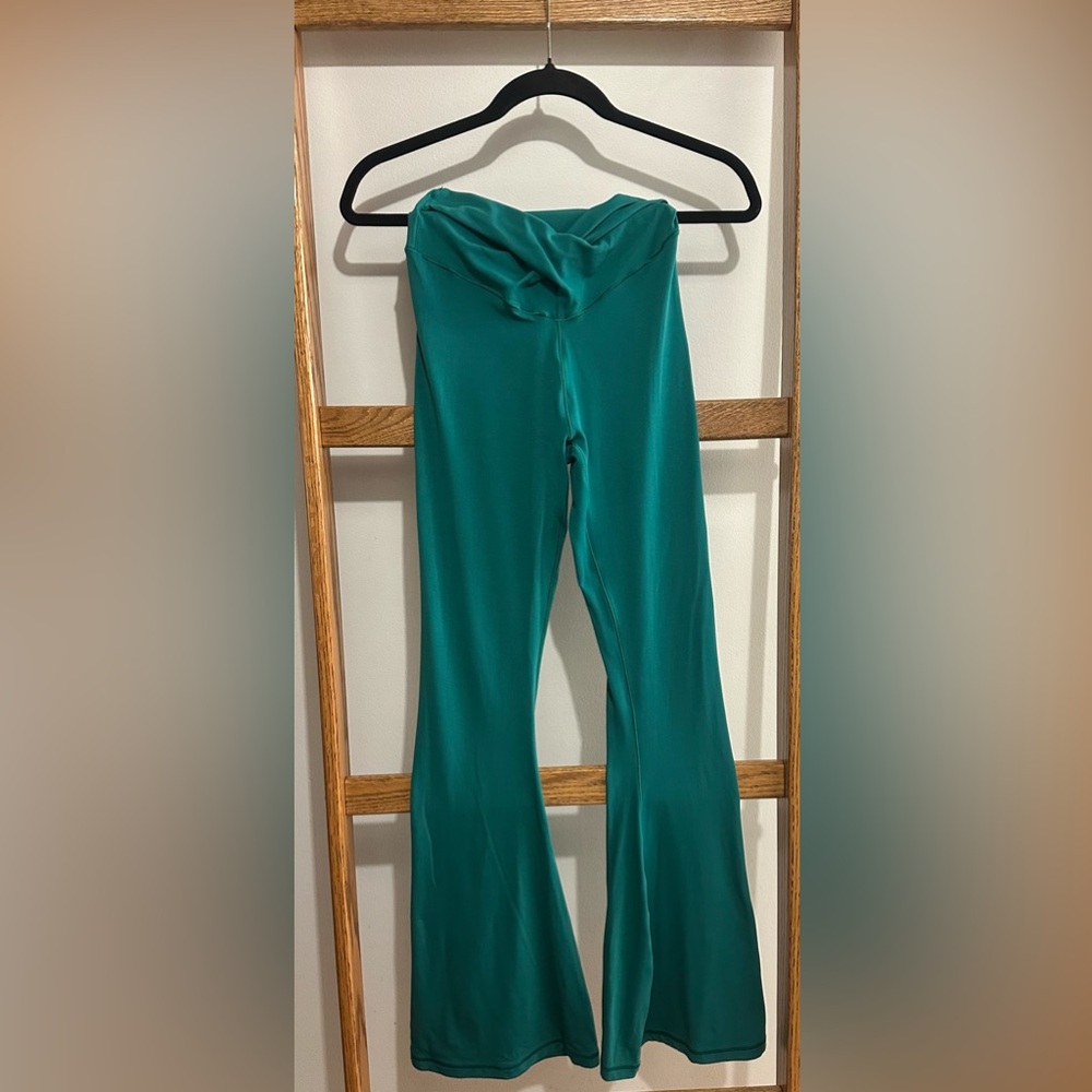 Green Flare Crossover Aerie Leggings